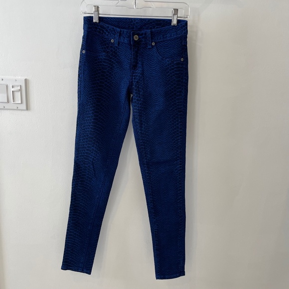 NWT Blue Snakeskin Carmar LF Jeans Mid Rise 25 - Picture 8 of 11